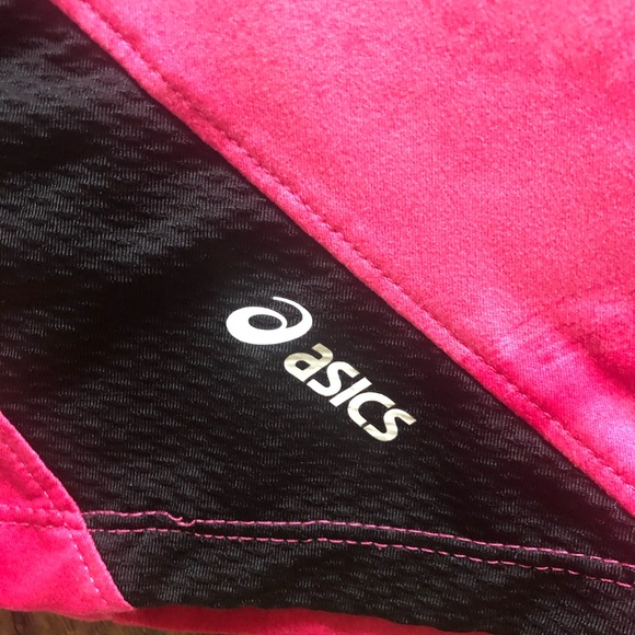 ASICS Workout tank with built in bra - Picture 3 of 4